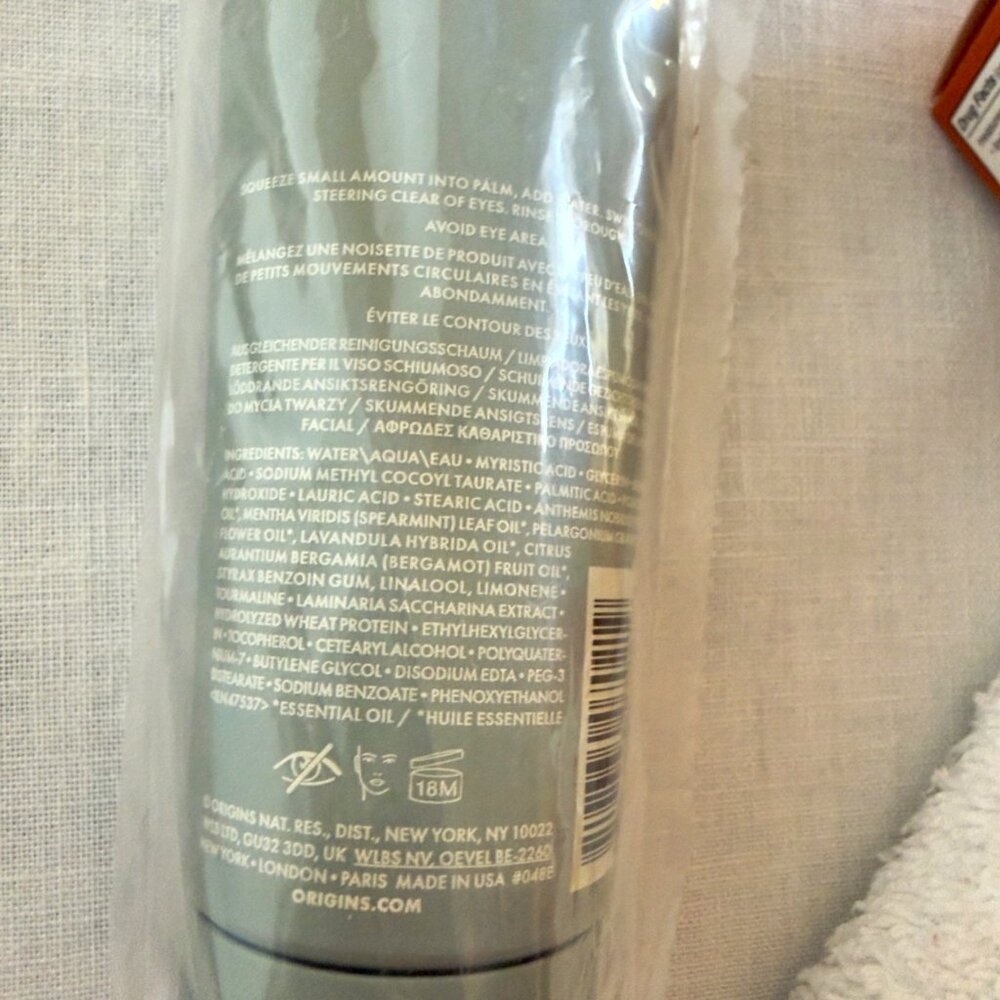 Origins Ginzing SPF 30 Moisturizer 1.7 oz Checks and Balances 5 fl oz Face Wash - Picture 3 of 10